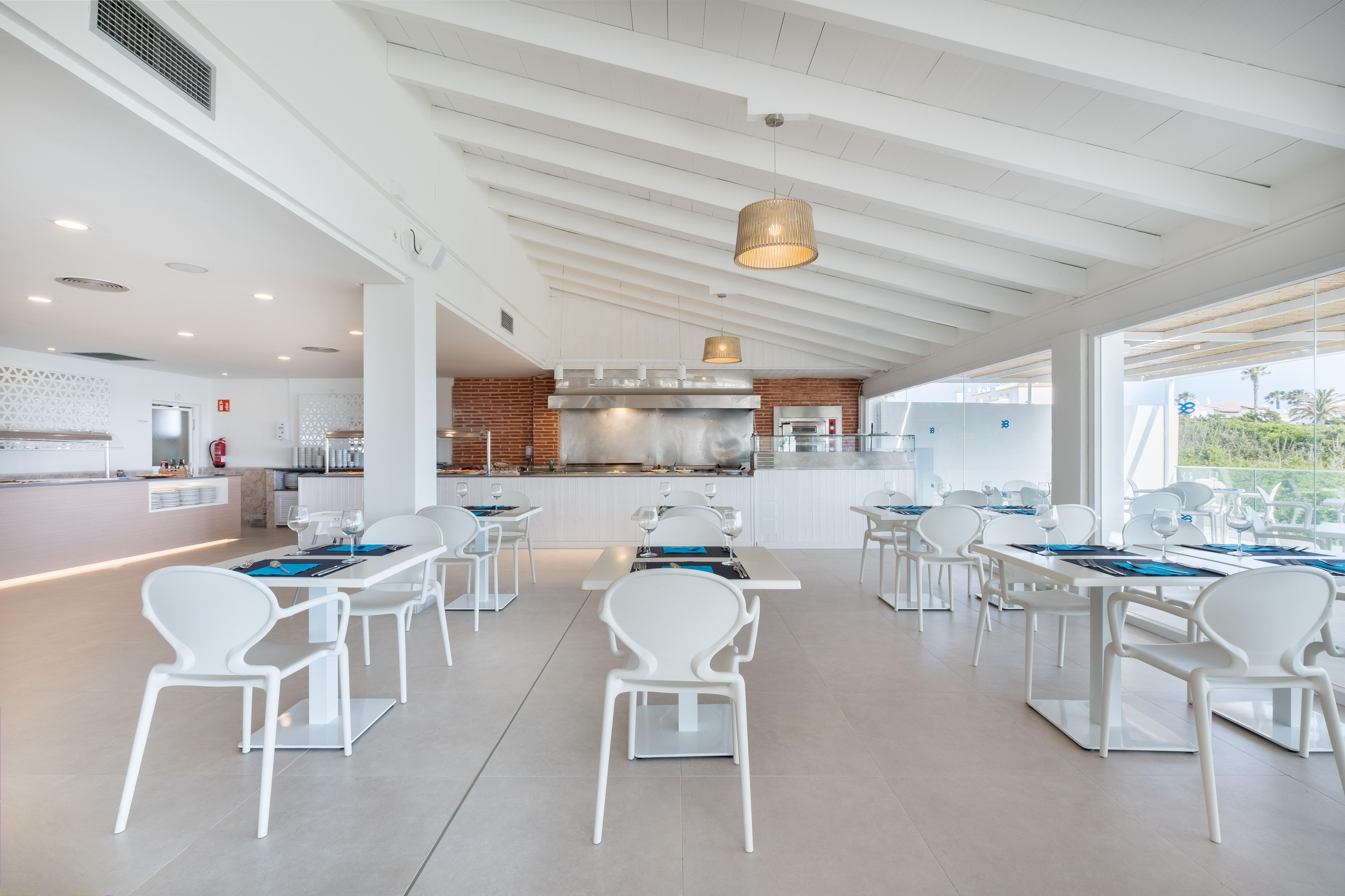 Fergus Style Carema Beach Cala en Bosch Esterno foto