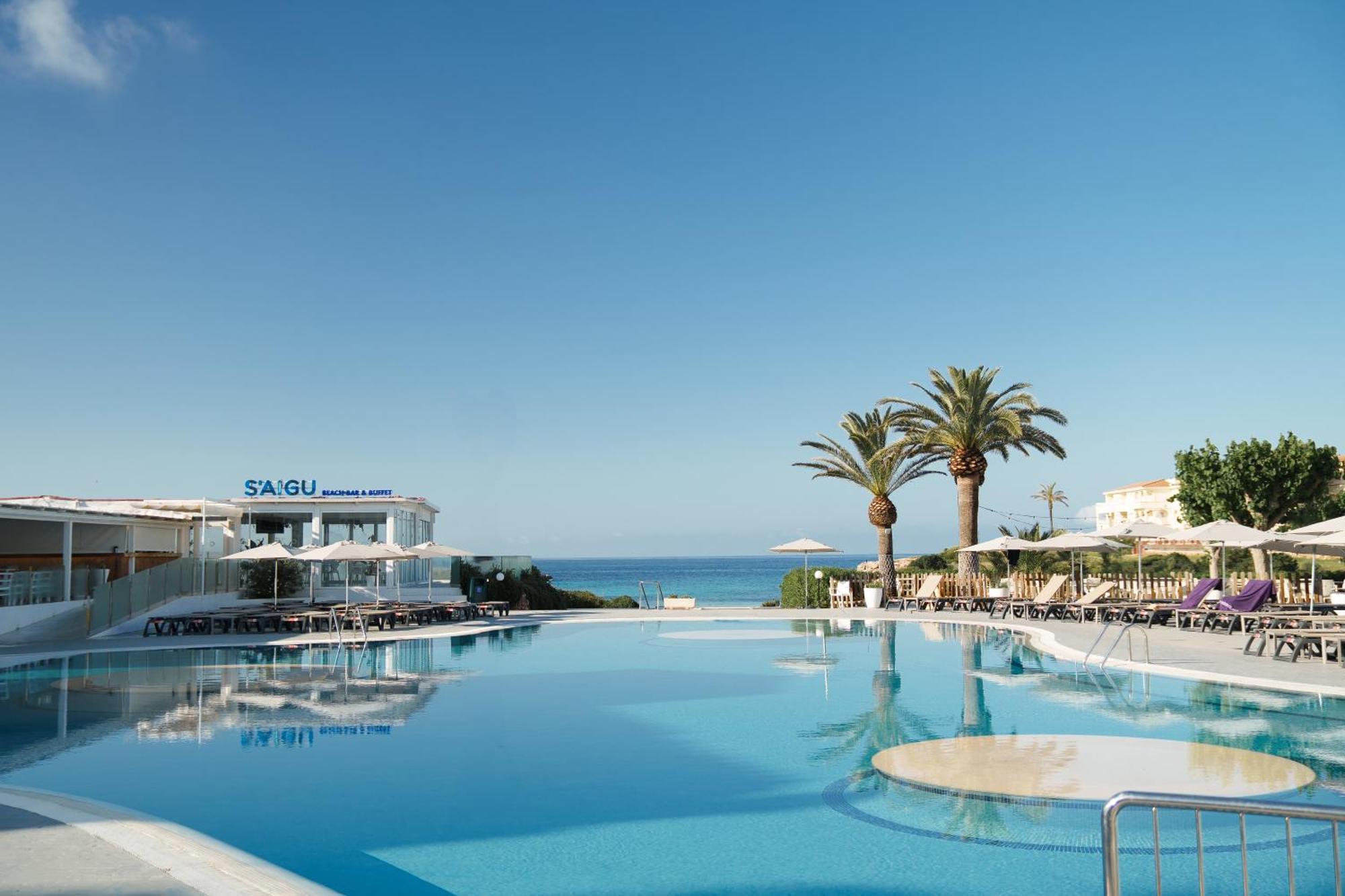 Fergus Style Carema Beach Cala en Bosch Esterno foto